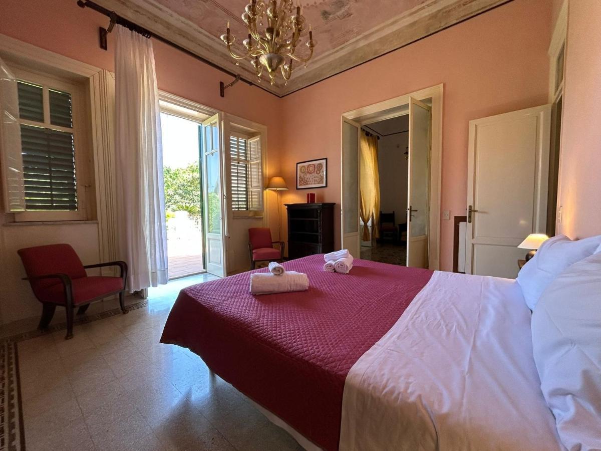 Mondello Beach Luxury Apartments Палермо Екстериор снимка