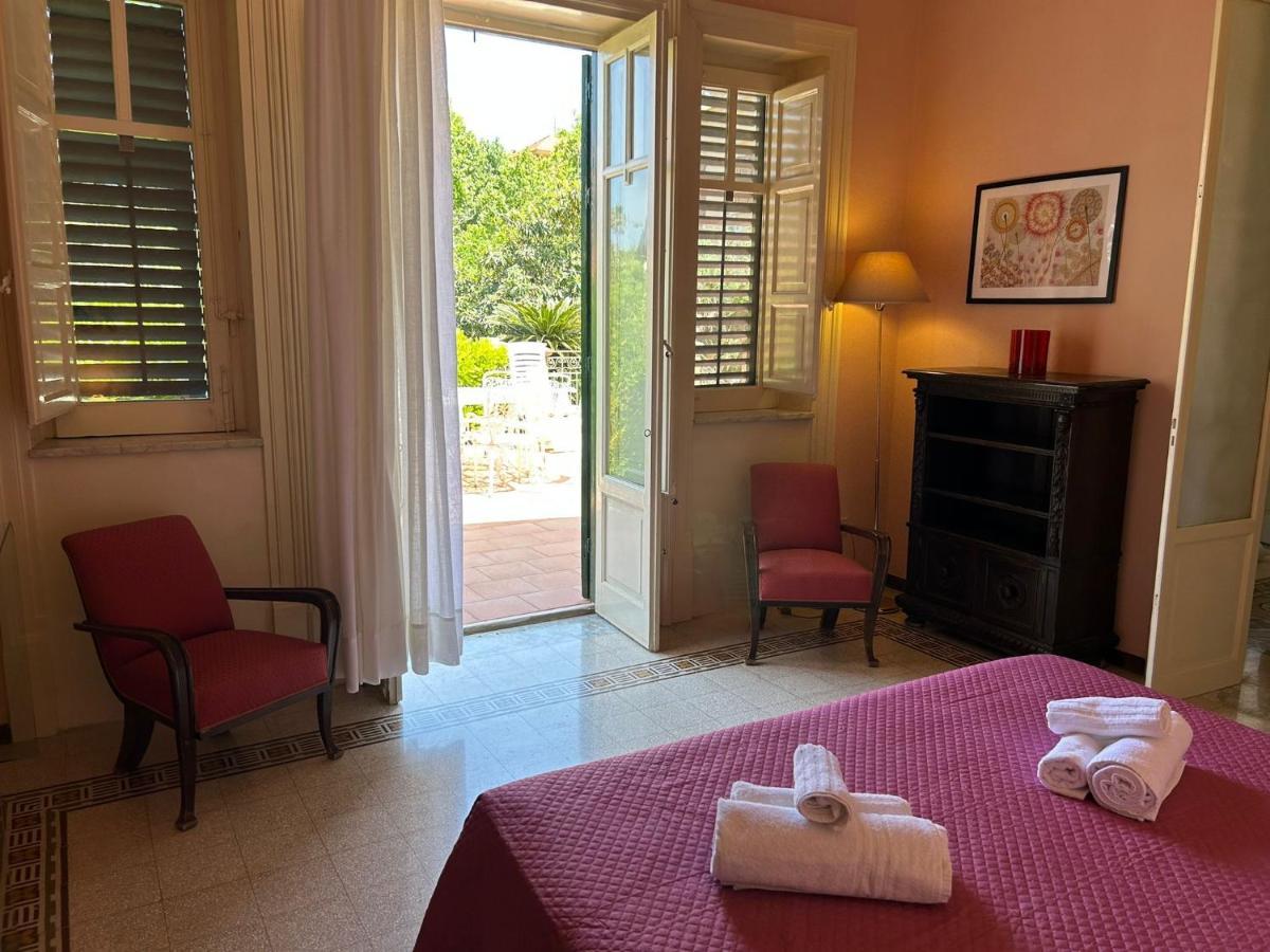 Mondello Beach Luxury Apartments Палермо Екстериор снимка