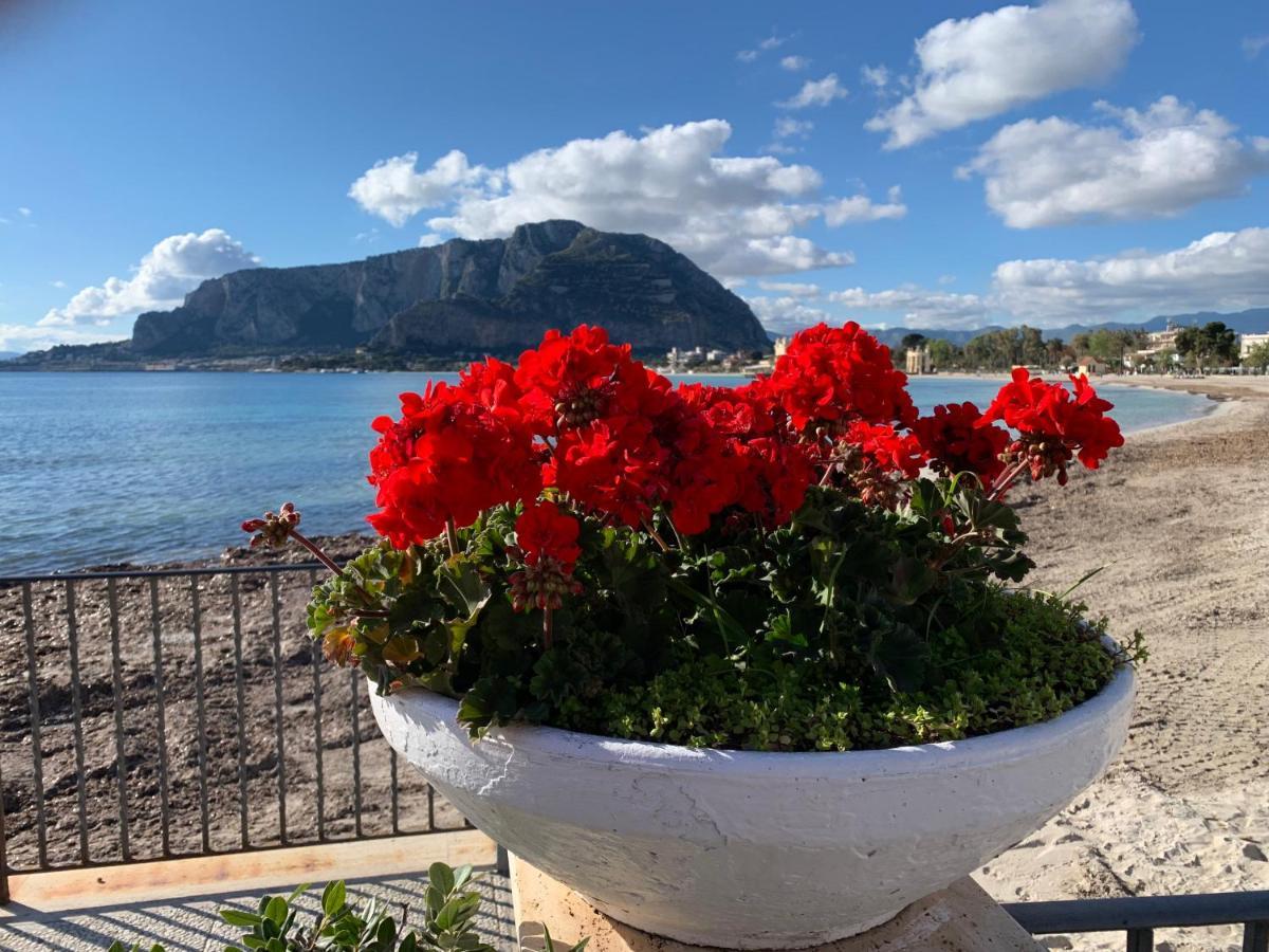 Mondello Beach Luxury Apartments Палермо Екстериор снимка